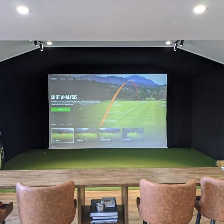 Golfers Dream Guest Suite With Onsite Golf Studio Available For Booking By Guests Strathkinness Buitenkant foto