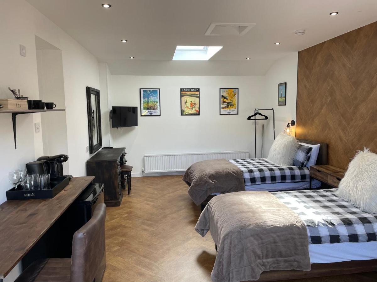 Golfers Dream Guest Suite With Onsite Golf Studio Available For Booking By Guests Strathkinness Buitenkant foto